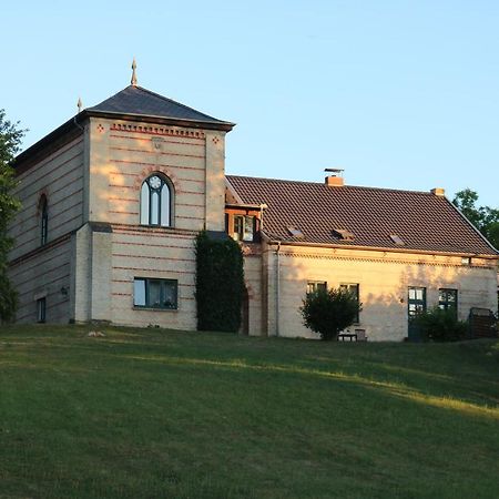 Historisches Gebaeude " Rentmeisteramt" Basedow Basedow  ภายนอก รูปภาพ